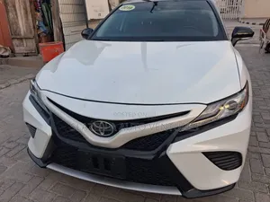 Toyota Camry 2019 White