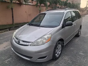 Toyota Sienna LE 4WD 2007 Silver