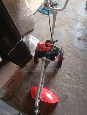 Brush Cutter With Petrol Engine