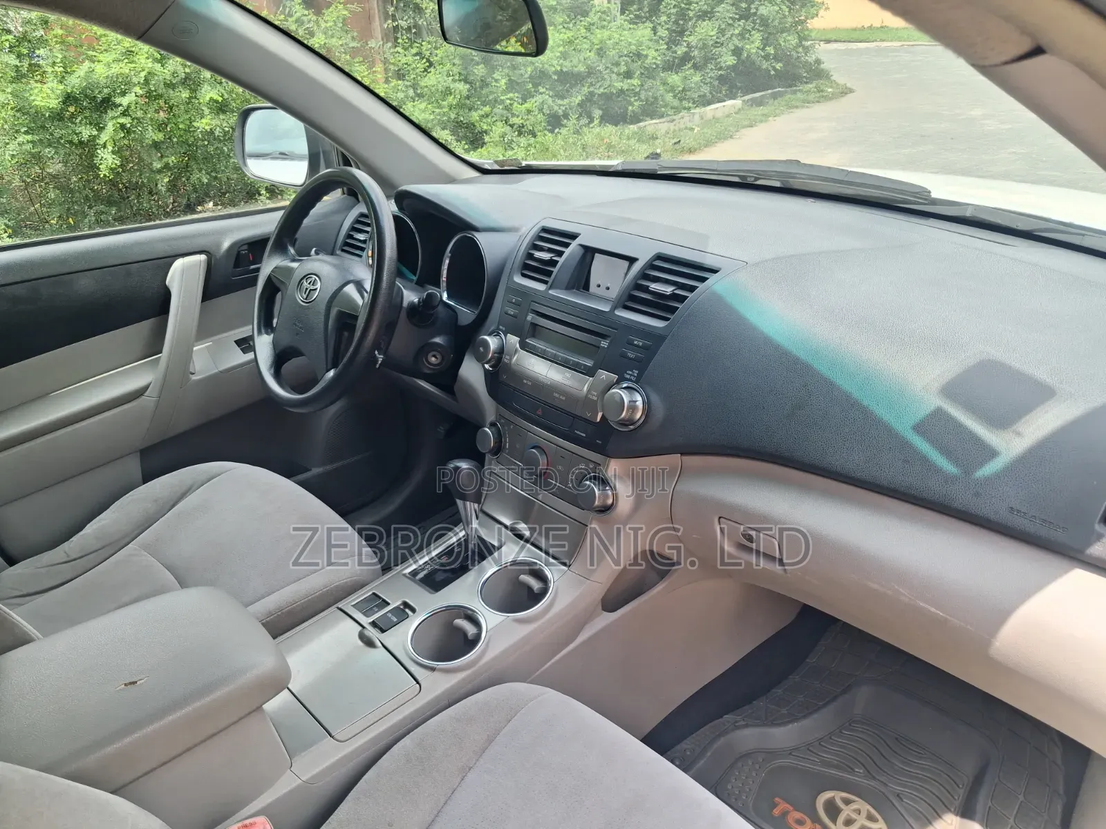 Toyota Highlander Limited 2012 White