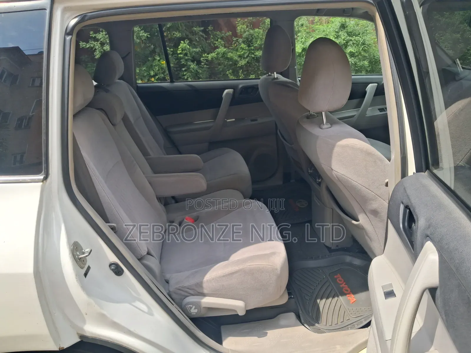 Toyota Highlander Limited 2012 White