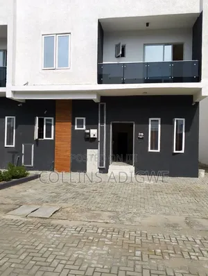 3bdrm Duplex in Service Estate for rent
