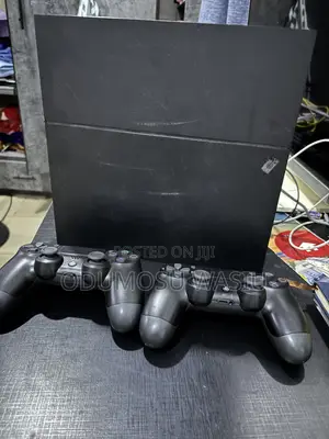 Play Station 4