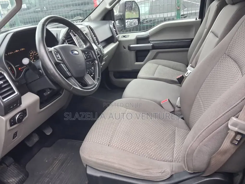 Ford F-150 2016 Black