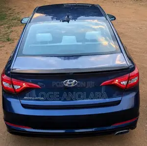 Hyundai Sonata SE 4dr Sedan (2.4L 4cyl 6A) 2015 Blue