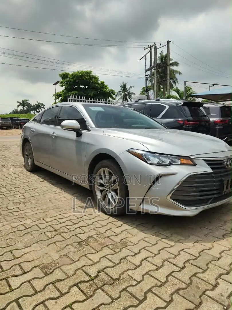 Toyota Avalon 2020