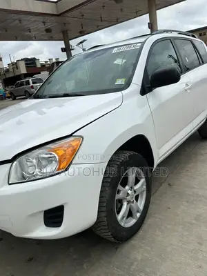 Toyota RAV4 2.5 2012 White