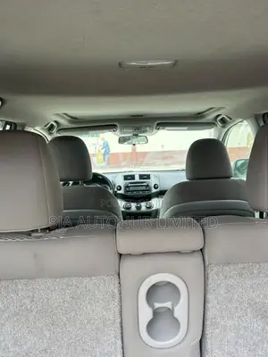 Toyota RAV4 2.5 2012 White
