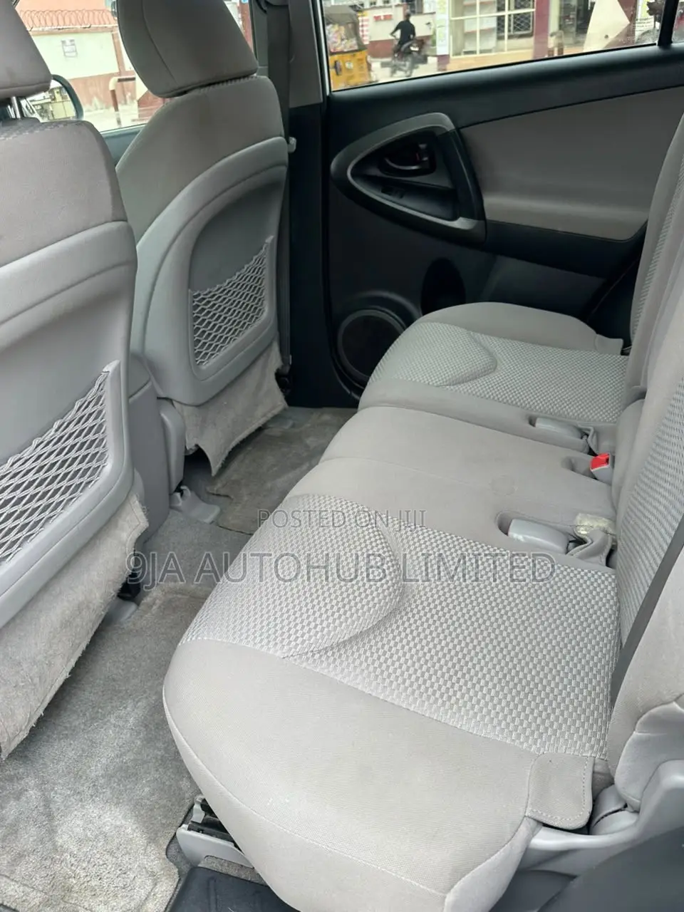 Toyota RAV4 2.5 2012 White