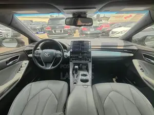 Toyota Avalon 2020