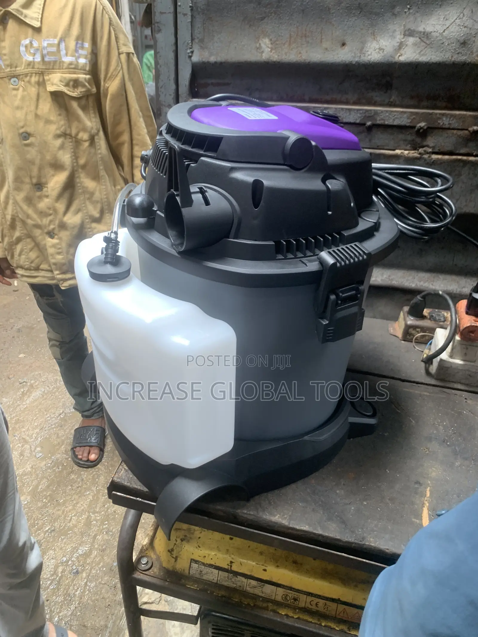 20L Extractor Vacuum Cleaner