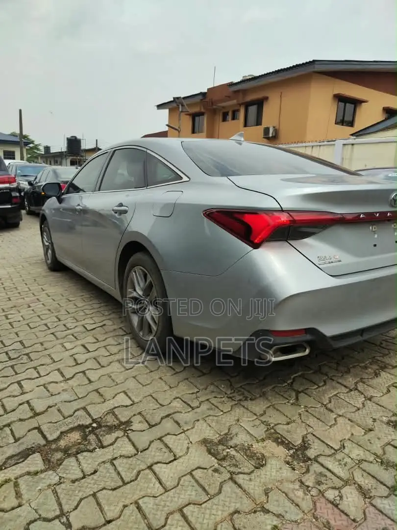 Toyota Avalon 2020