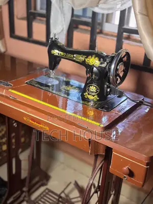 Excellent Two Lion Sewing Machine