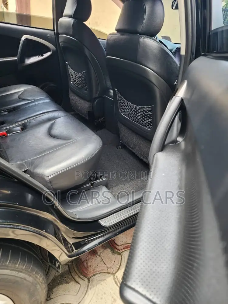 Toyota RAV4 2012 Black