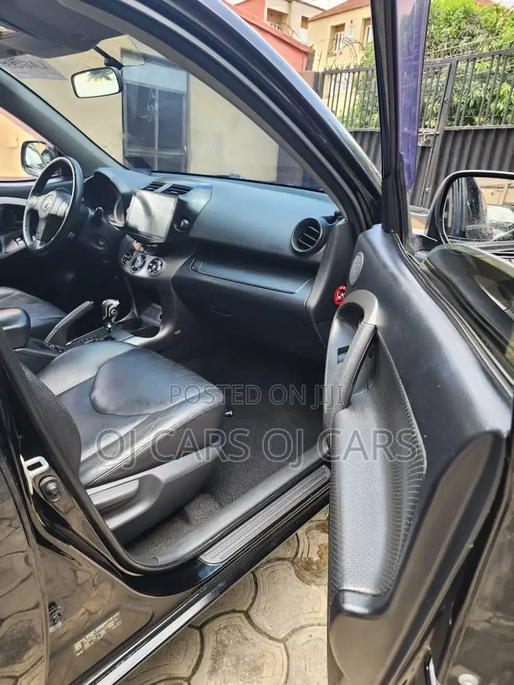 Toyota RAV4 2012 Black