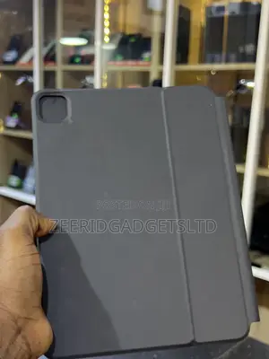 Green Lion Keyboard for iPad Pro