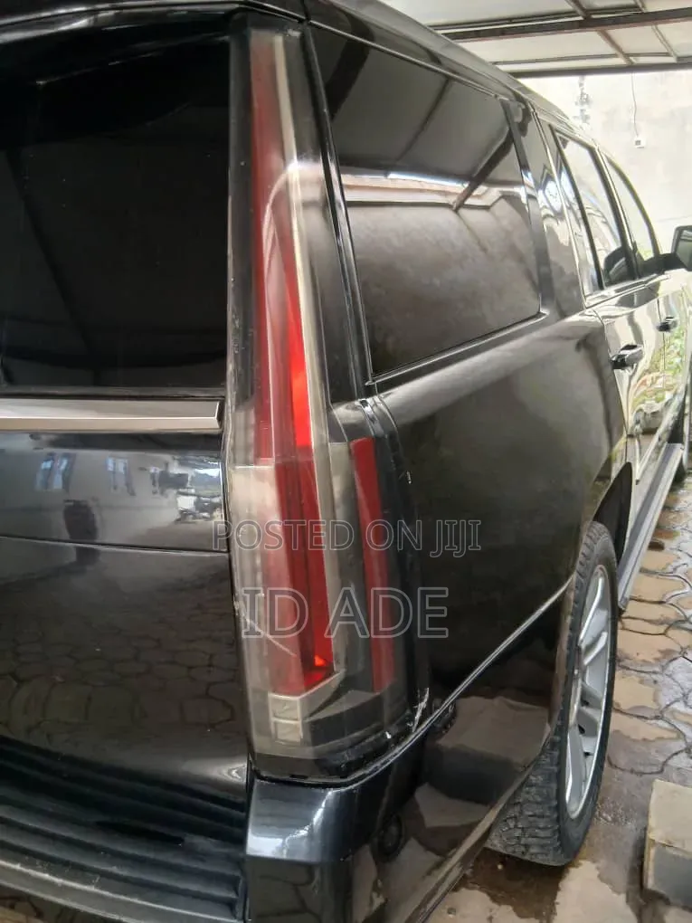 Cadillac Escalade 2016 Black