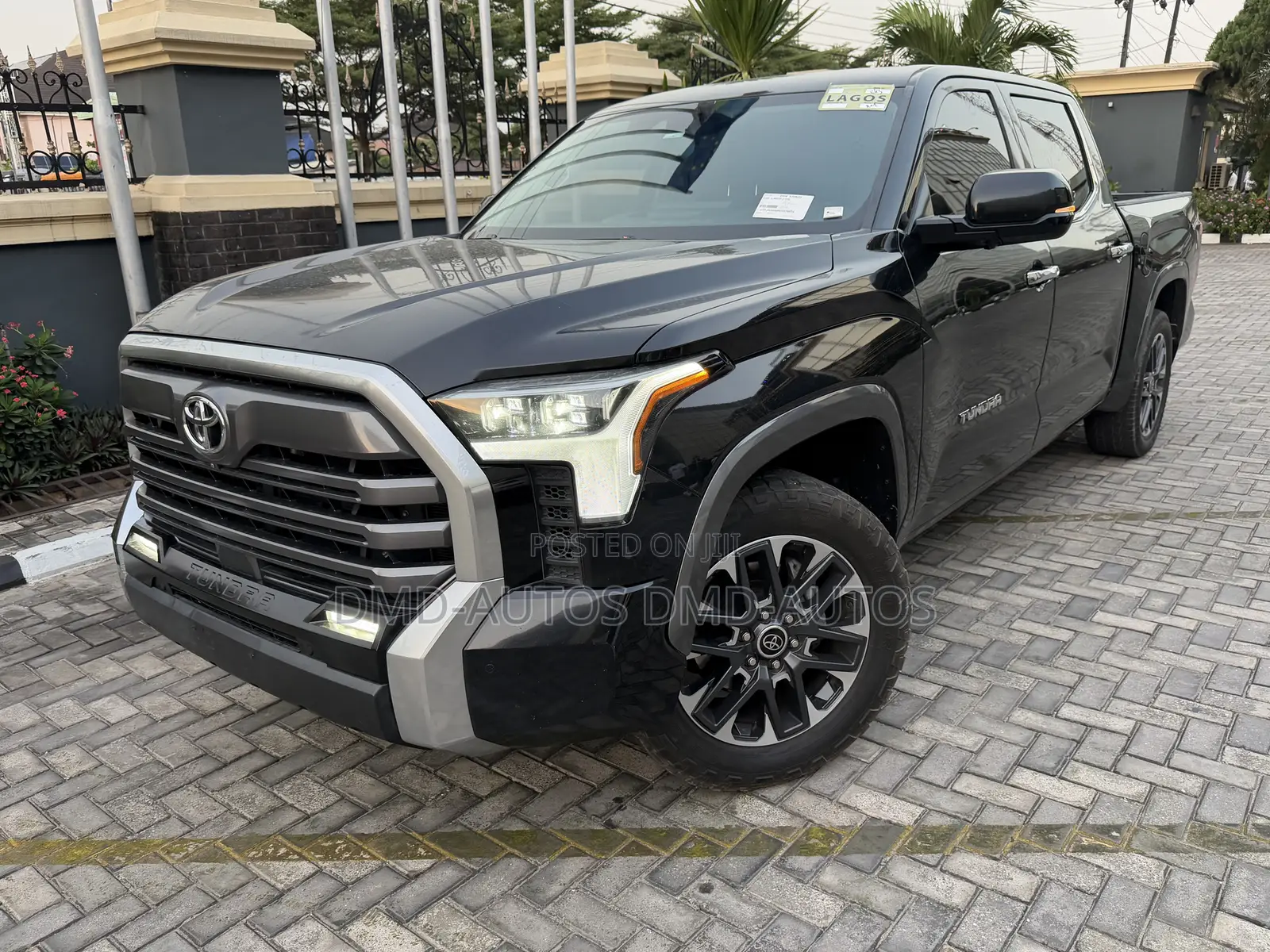 Toyota Tundra Limited 2022 Black