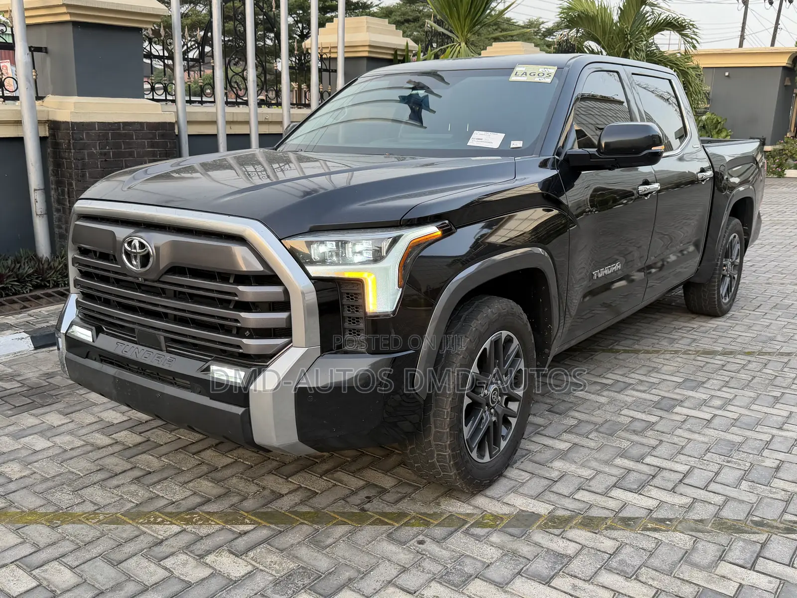 Toyota Tundra Limited 2022 Black