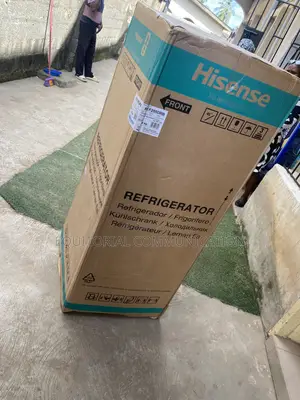 Hisense REF205DRB 204L Refrigerator With Convenient Beverage Storage