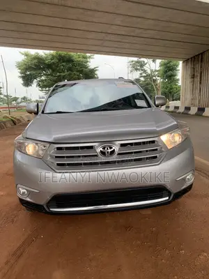 Toyota Highlander Limited 2012 Silver