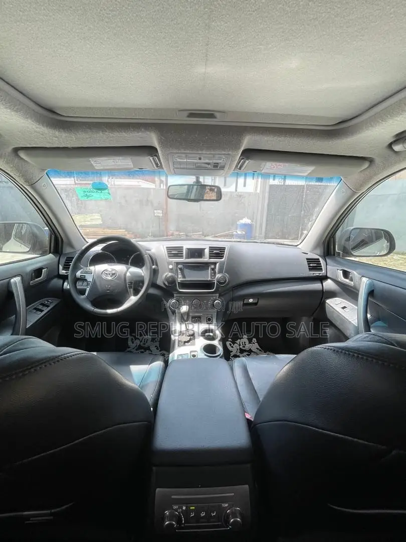 Toyota Highlander SE 2012 White