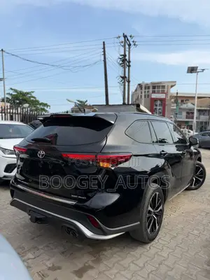 Toyota Highlander 2022 Black