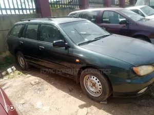Nissan Primera 1999 Green