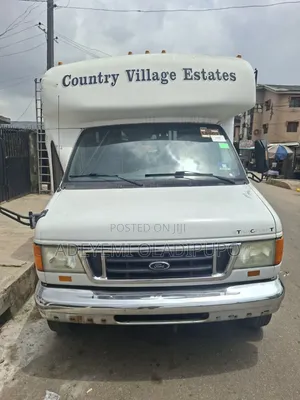 Ford E450 2010 White