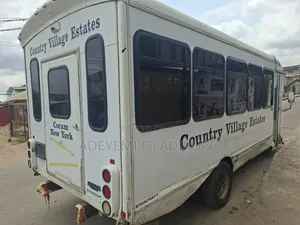 Ford E450 2010 White