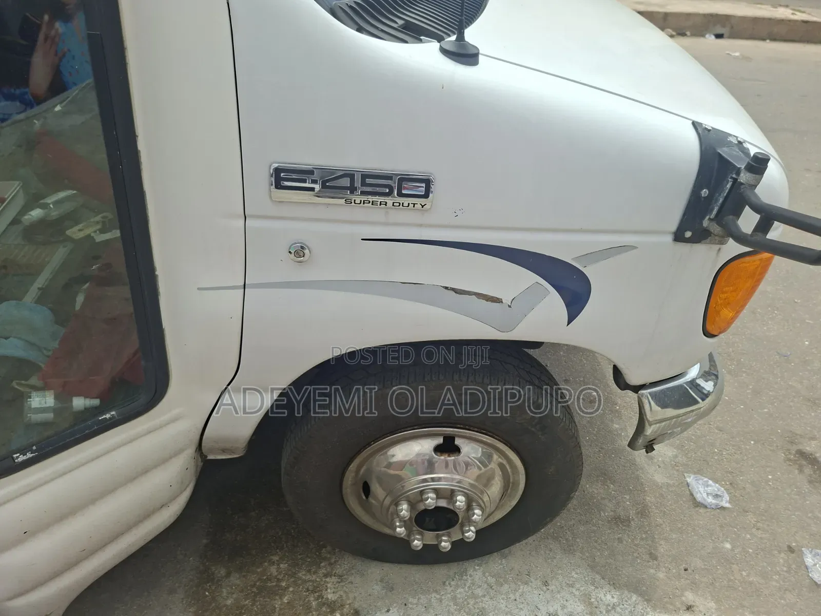 Ford E450 2010 White