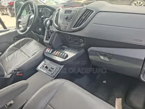 Ford Transit 2019 White