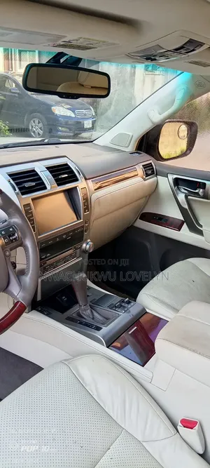 Lexus GX 2011 Gold
