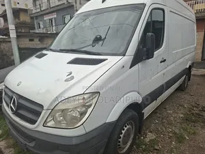 Mercedes-Benz Sprinter 2011 White