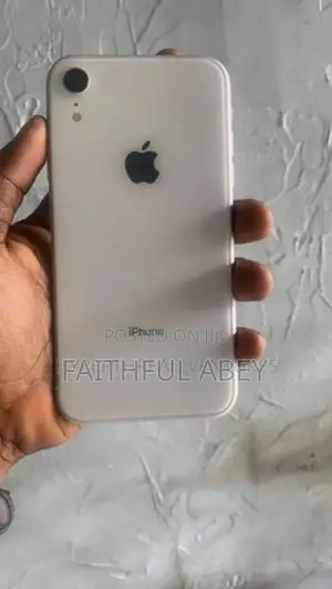 Apple iPhone XR 128 GB White