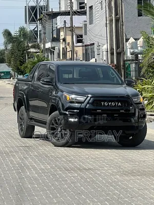 Toyota Hilux 2023 Black