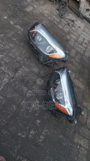 Glc300 2017 Double Charger Headlight