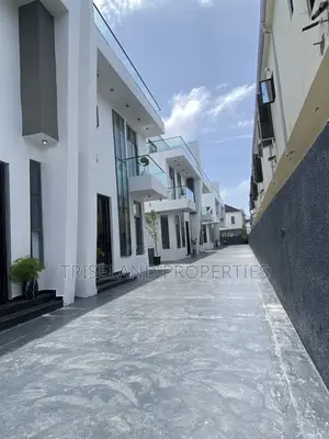 5bdrm Duplex in Royal Pine Estate, Lekki Phase 2 for sale