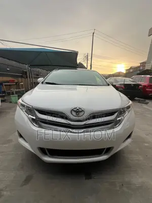 Toyota Venza Limited 2010 White