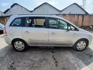 Opel Zafira 2.2 2007 Silver