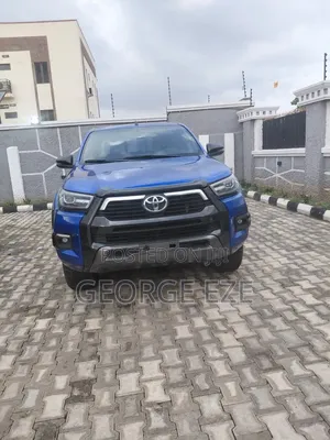 Toyota Hilux 2021 Blue