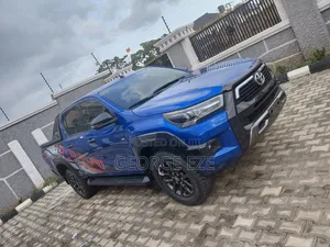 Toyota Hilux 2021 Blue
