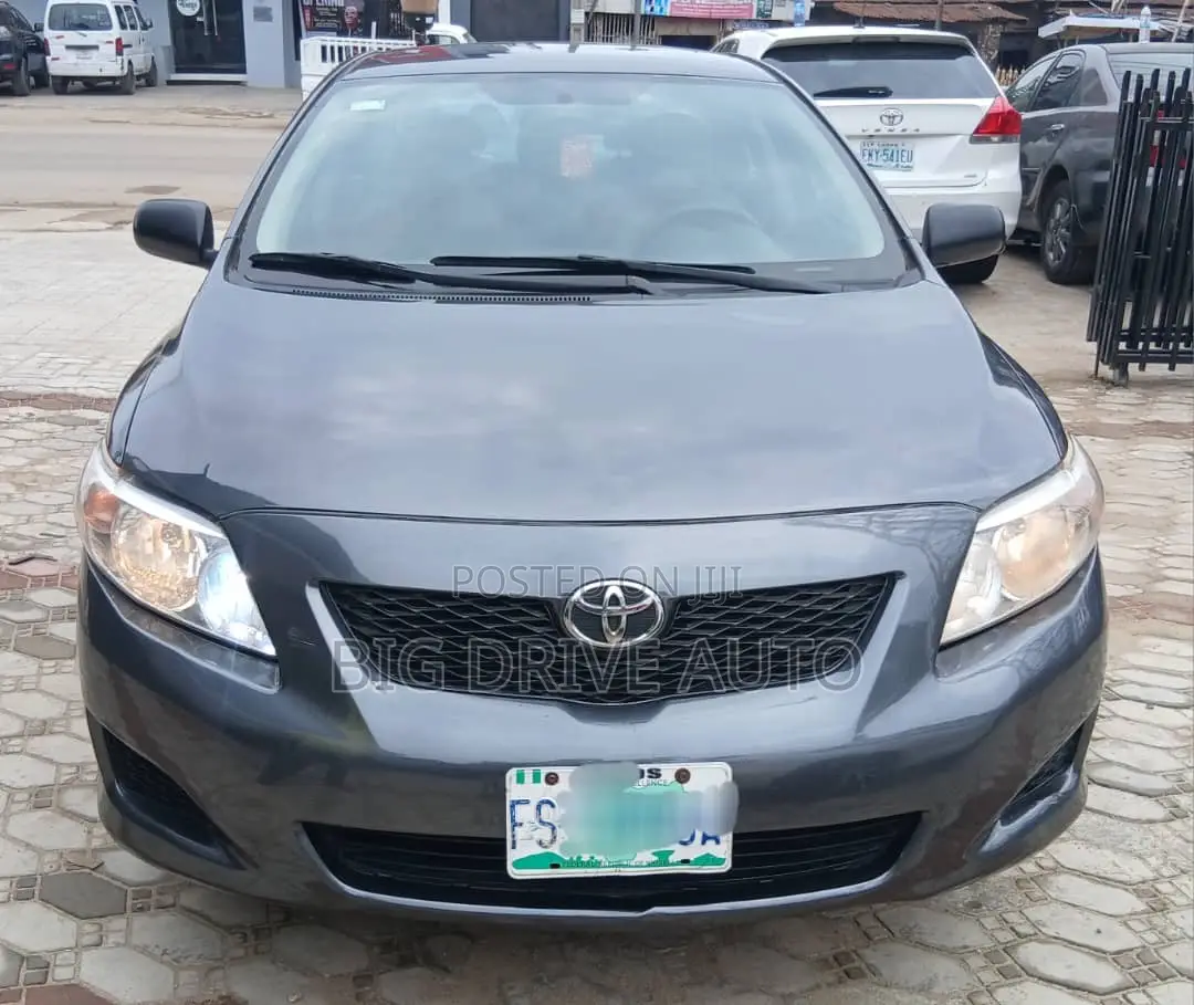 Toyota Corolla 2009 Gray