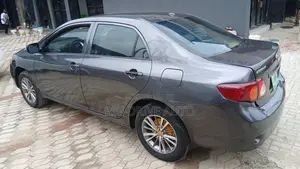 Toyota Corolla 2009 Gray