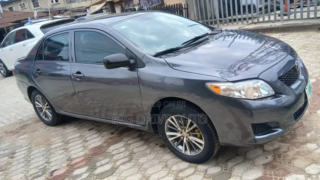 Toyota Corolla 2009 Gray