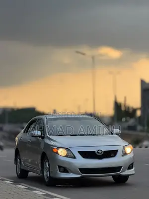Toyota Corolla 2010 Silver