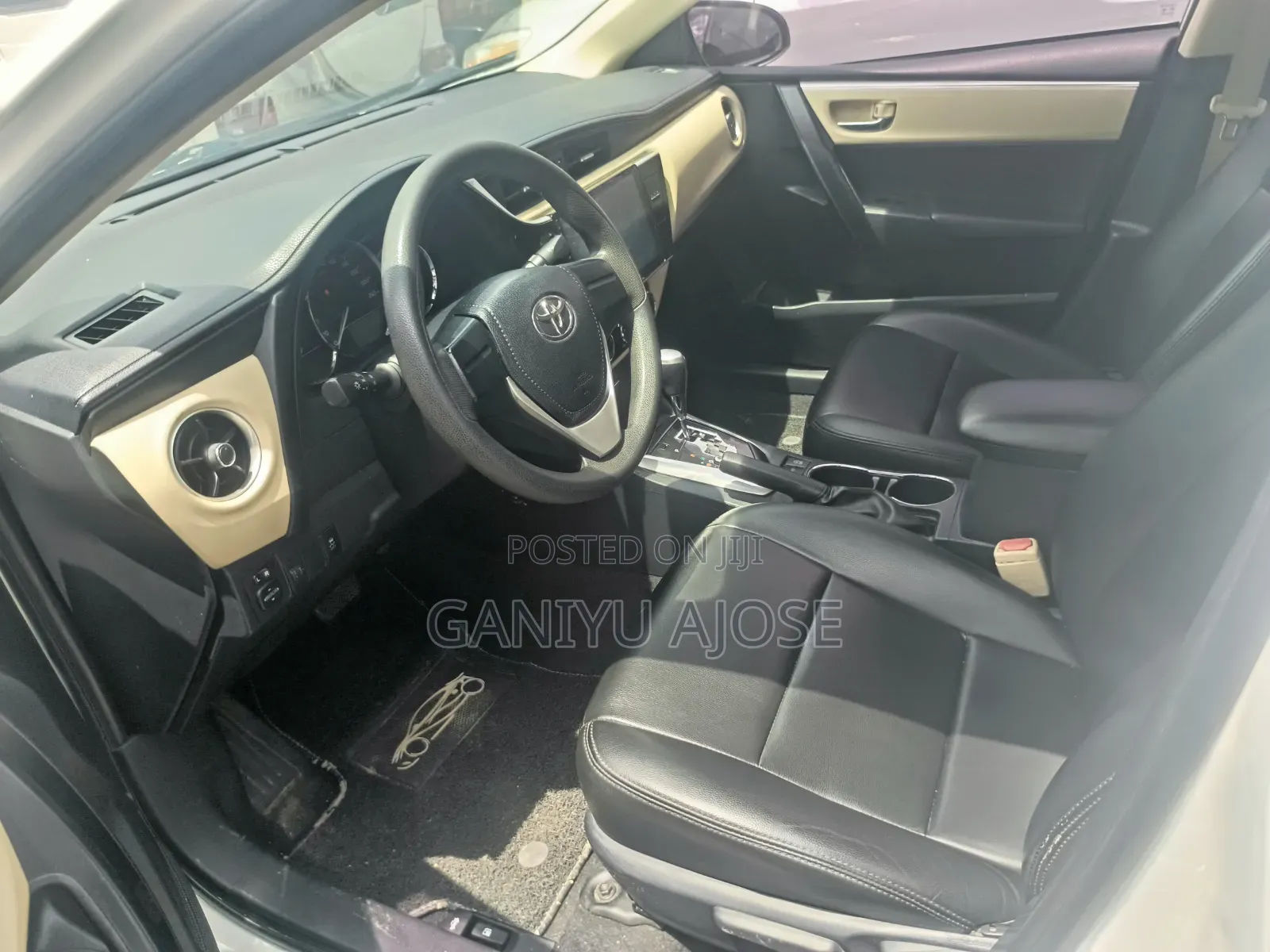 Toyota Corolla 2018 White