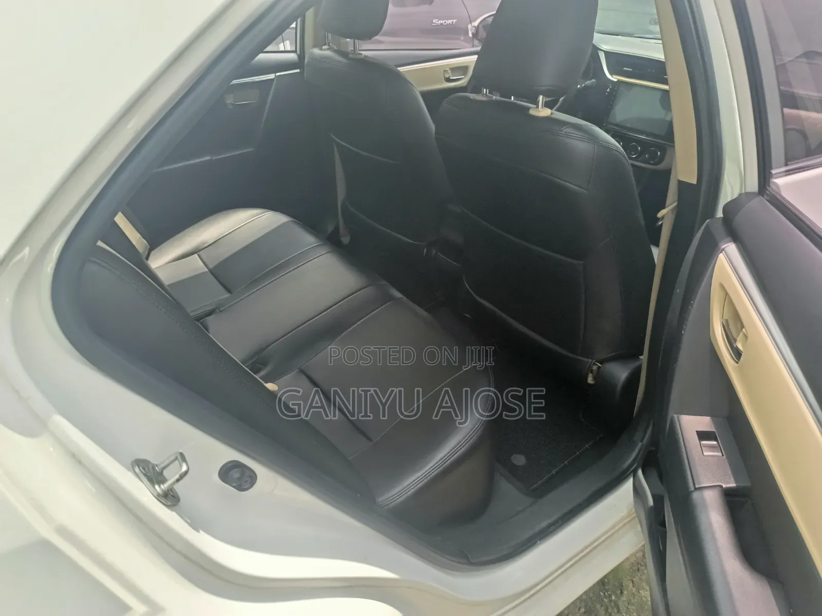 Toyota Corolla 2018 White