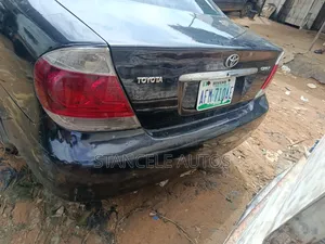 Toyota Camry LE 4dr Sedan (2.4L 4cyl 4A) 2004 Black