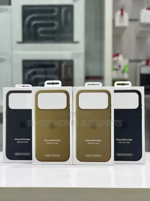 iPhone 18 Techwoven / Silicone / Clear Case